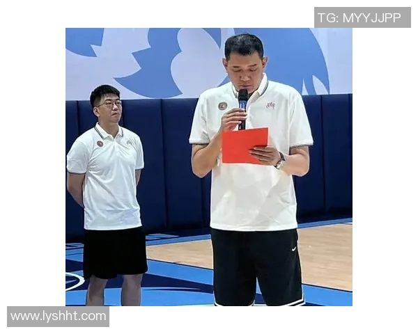姚明与巩晓彬的篮球生涯与成就全景解析