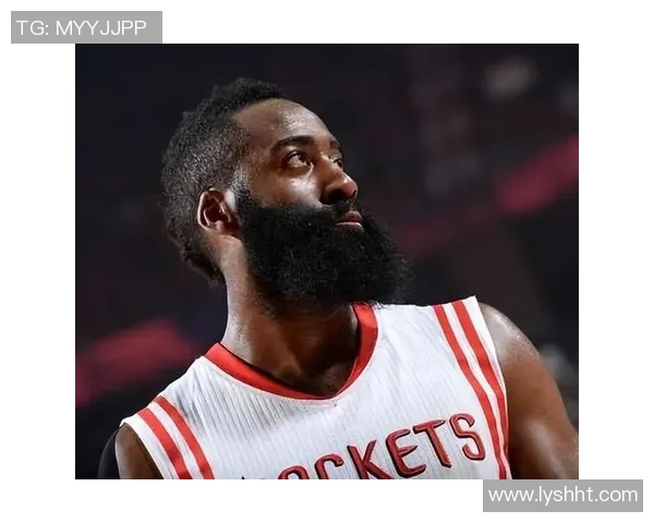 火箭前锋哈登：汤普森是一位伟大的篮球运动员，期待他早日回归赛场