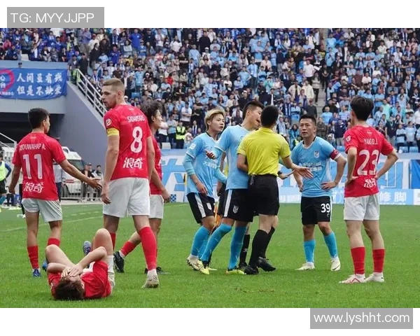 西涅被曝出与队友之间存在矛盾，球队内部风波不断